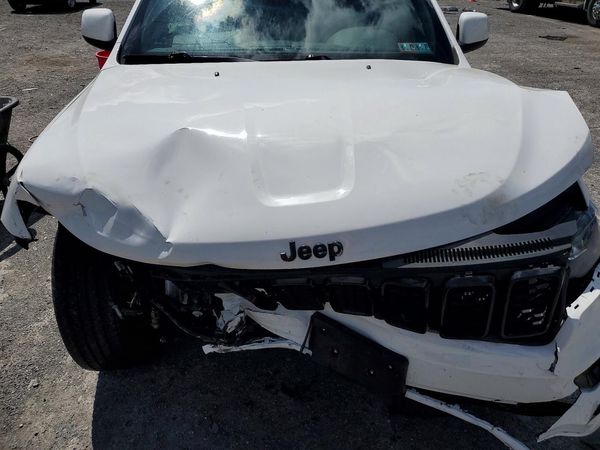 2019 JEEP GRAND CHEROKEE LAREDO 4X4