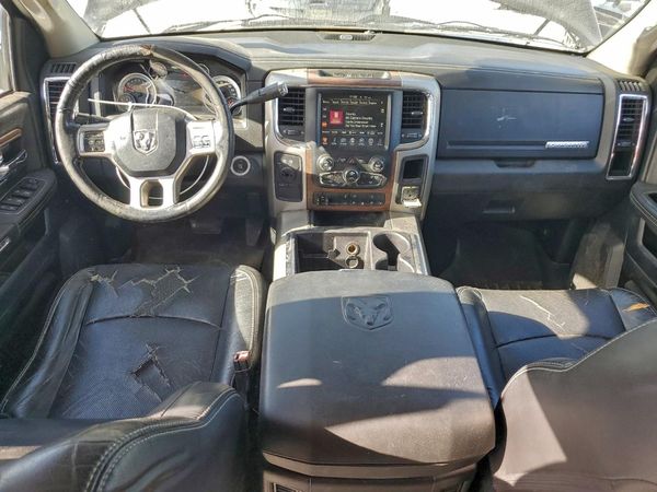 2015 RAM 2500 LARAMIE MEGA CAB 4X4