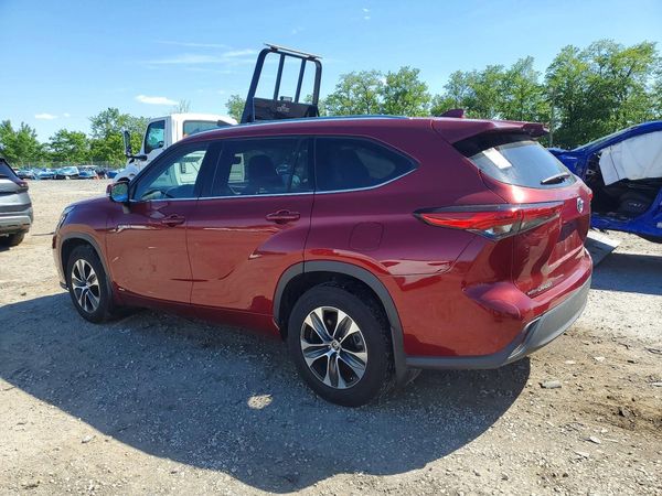 2021 TOYOTA HIGHLANDER XLE