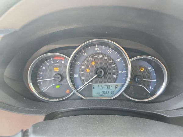 2015 TOYOTA COROLLA