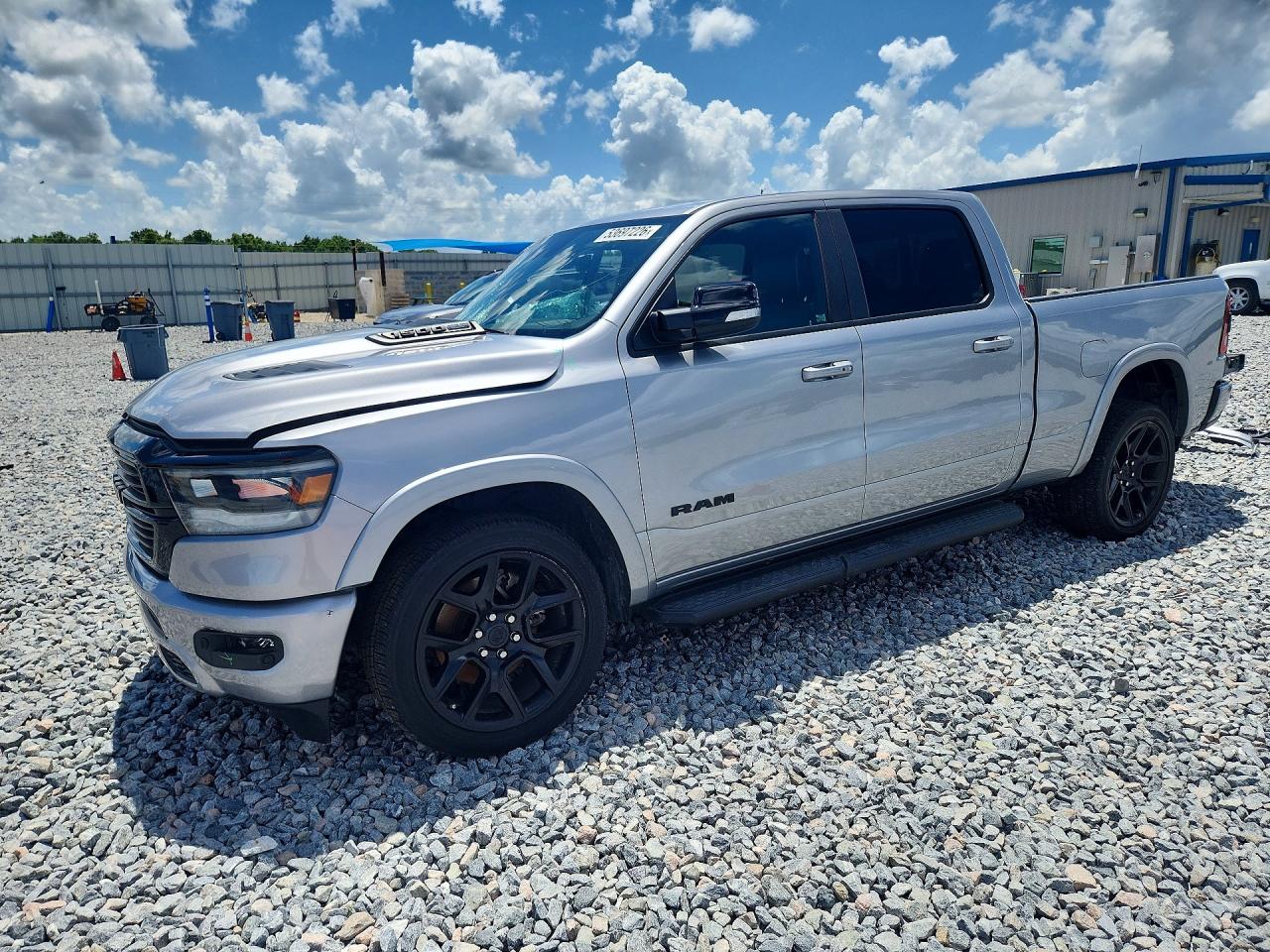 2022 RAM 1500 Laramie — Front 3/4