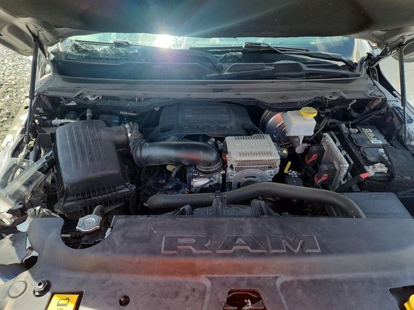 2022 RAM 1500 Laramie — Engine bay