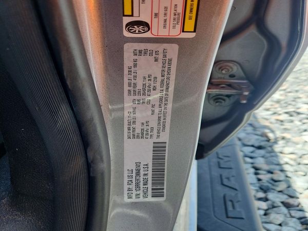2022 RAM 1500 Laramie — VINS