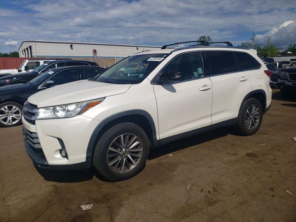 2019 TOYOTA HIGHLANDER SE/XLE