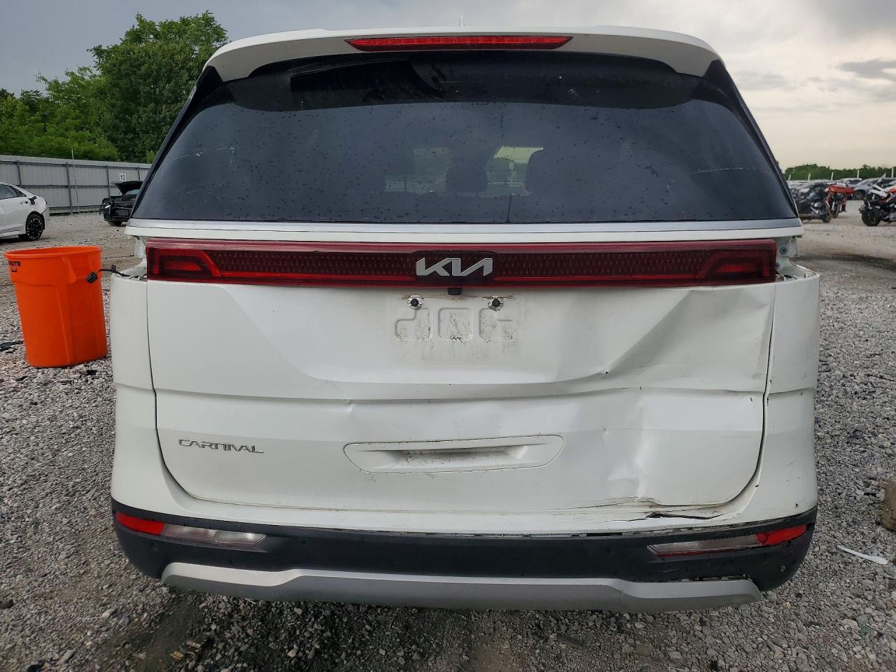 2024 KIA CARNIVAL EX