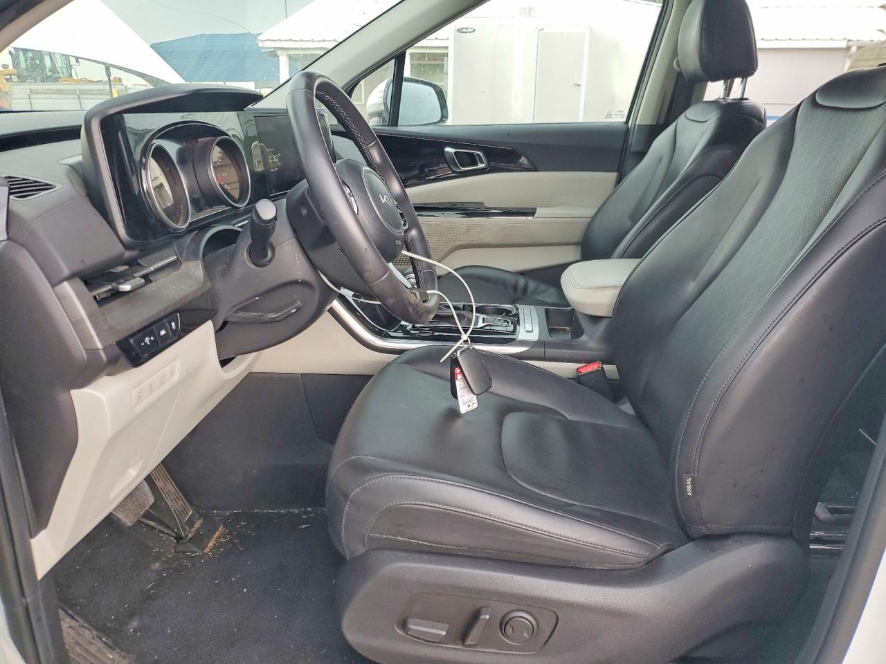 2024 KIA CARNIVAL EX