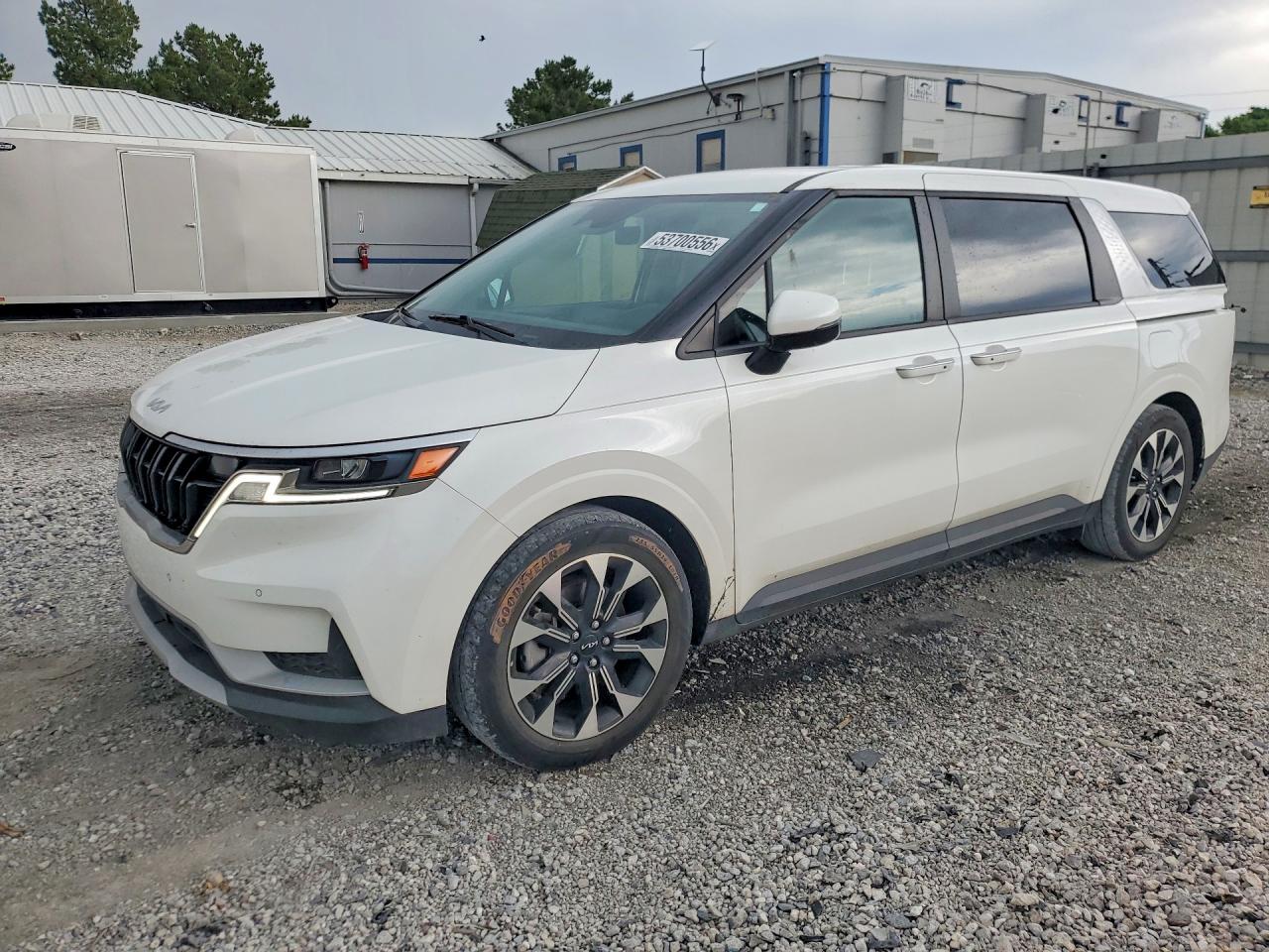2024 KIA CARNIVAL EX