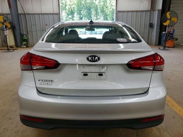 2018 KIA FORTE LX Base