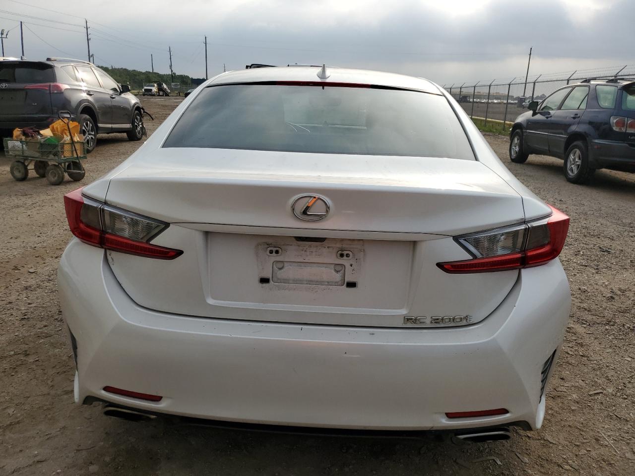 2016 LEXUS RC 200t
