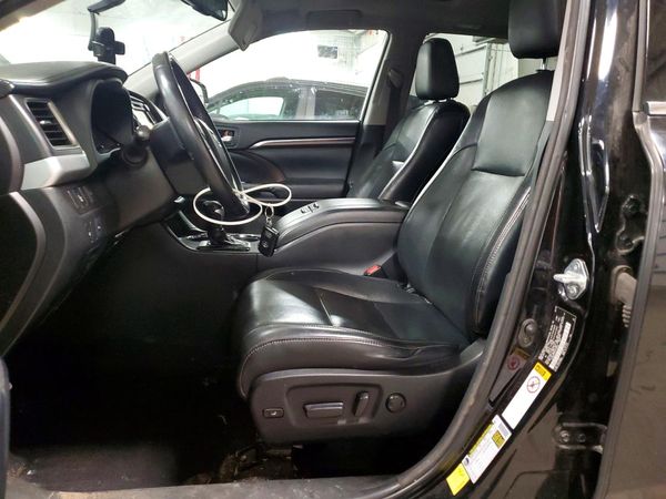 2015 TOYOTA HIGHLANDER