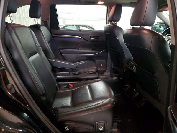 2015 TOYOTA HIGHLANDER