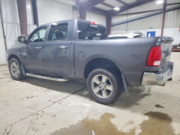 2016 RAM 1500 SLT