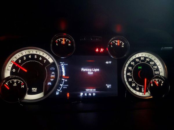 2016 RAM 1500 SLT