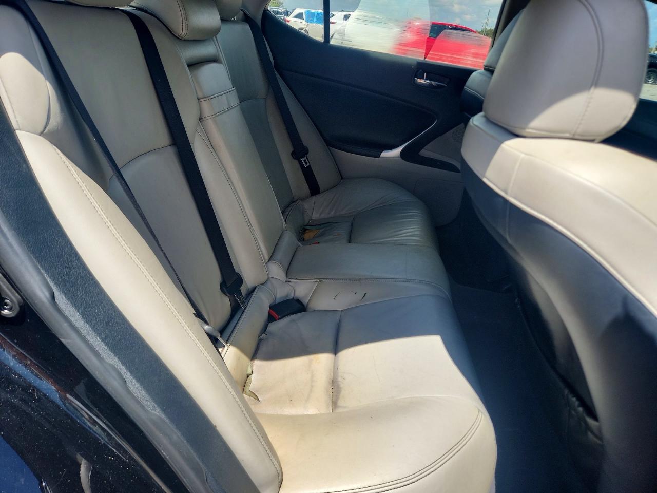 2012 LEXUS IS 250C