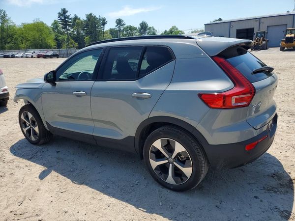 2026 VOLVO XC40 Plus Dark