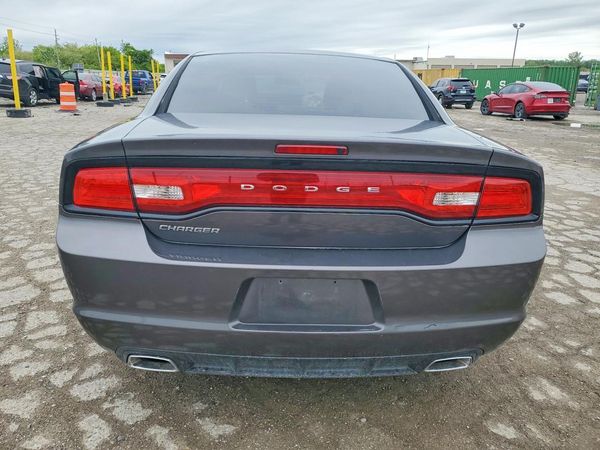 2014 DODGE CHARGER SE