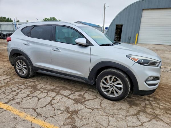 2016 HYUNDAI TUCSON