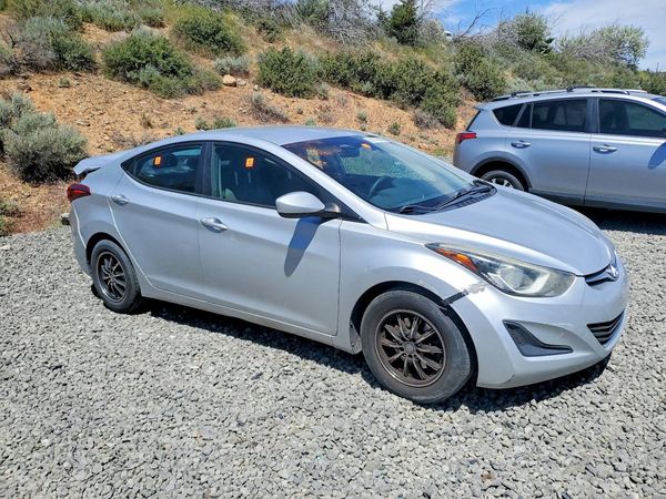 2014 HYUNDAI ELANTRA GLS (Middle)