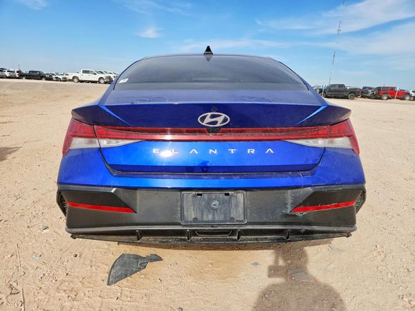 2024 HYUNDAI ELANTRA SEL w/ Convenience Pkg — DIRR