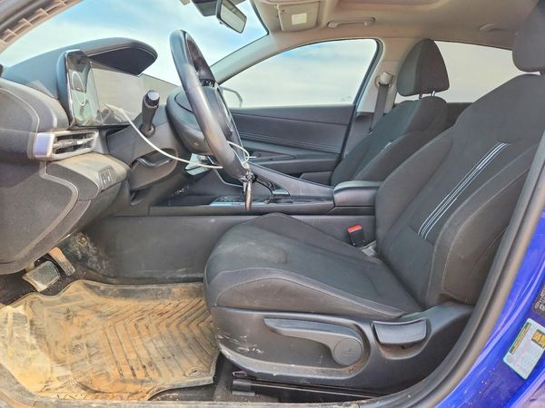 2024 HYUNDAI ELANTRA SEL w/ Convenience Pkg — DENT