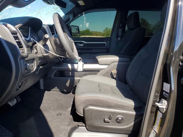 2025 RAM 1500 Big Horn/Lonestar