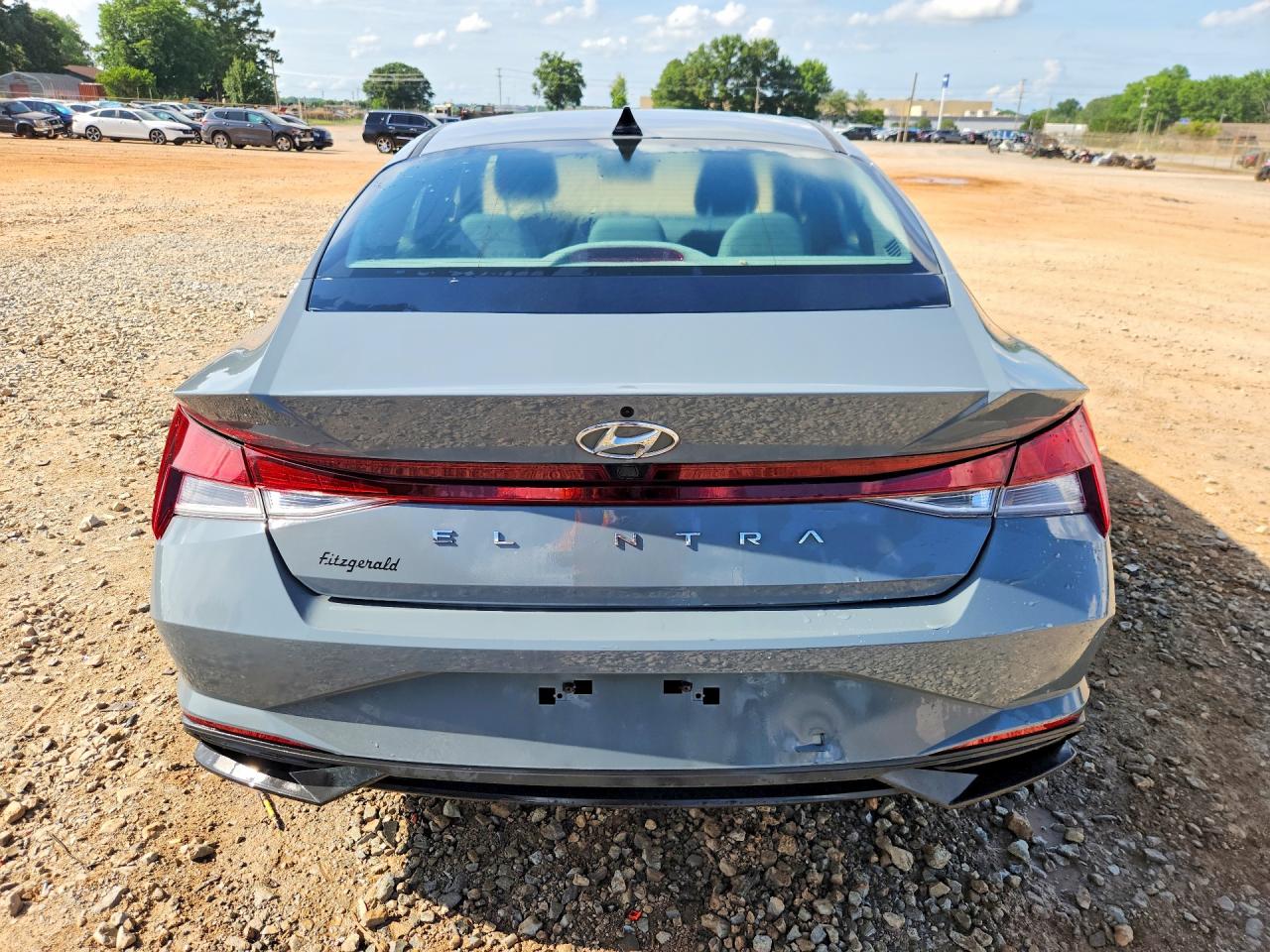 2022 HYUNDAI ELANTRA SEL w/ Convenience Pkg