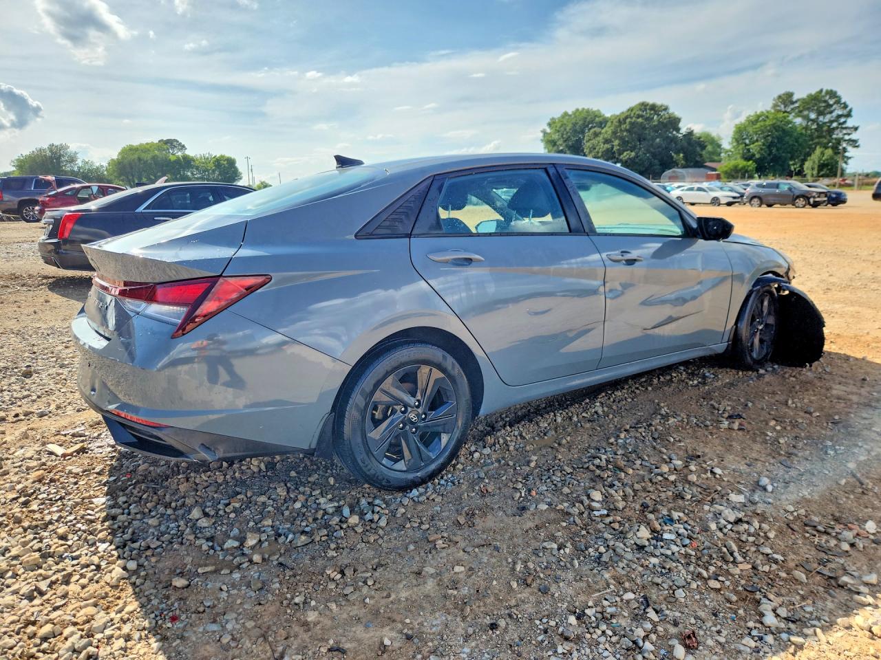 2022 HYUNDAI ELANTRA SEL w/ Convenience Pkg