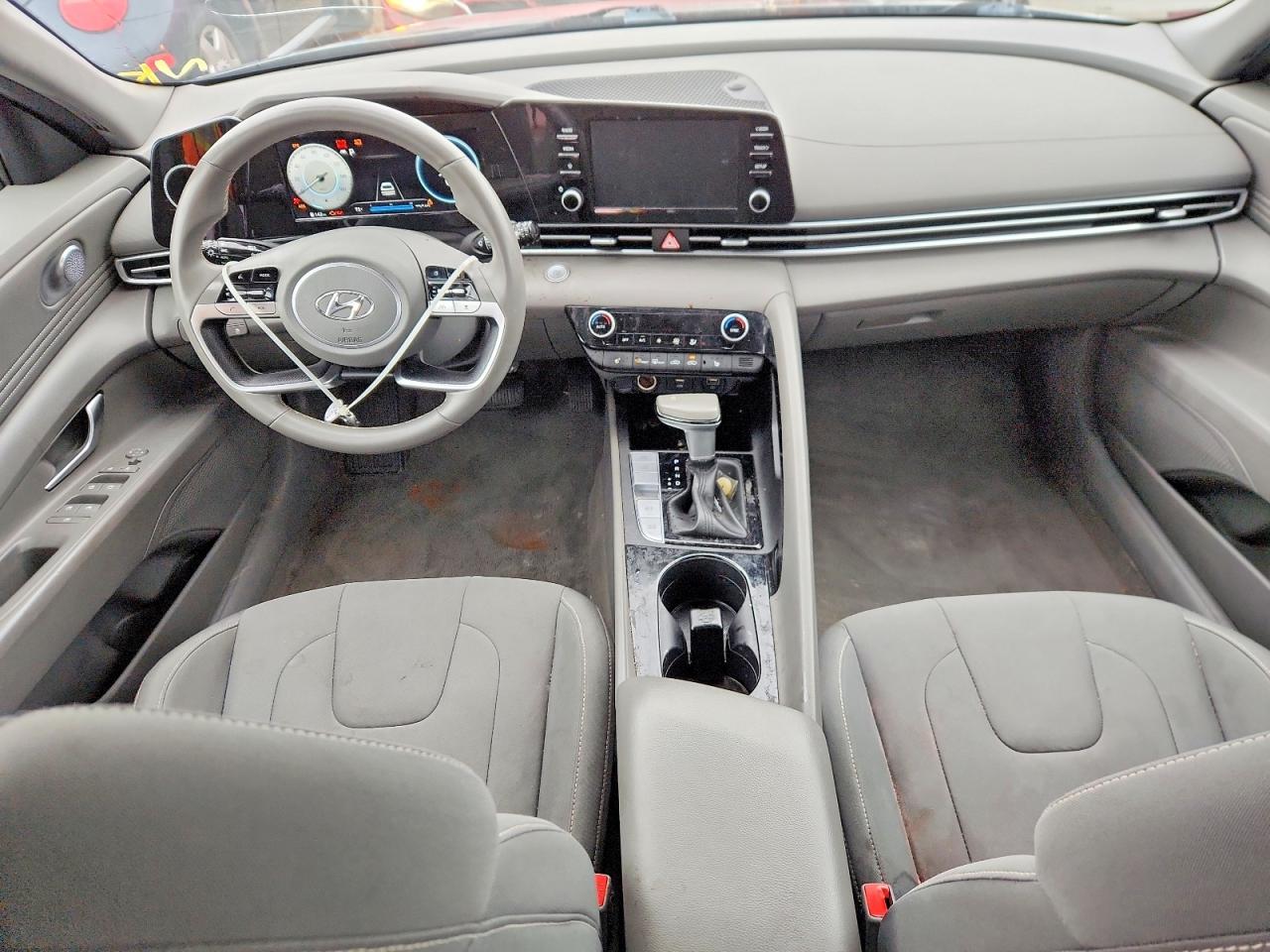 2022 HYUNDAI ELANTRA SEL w/ Convenience Pkg