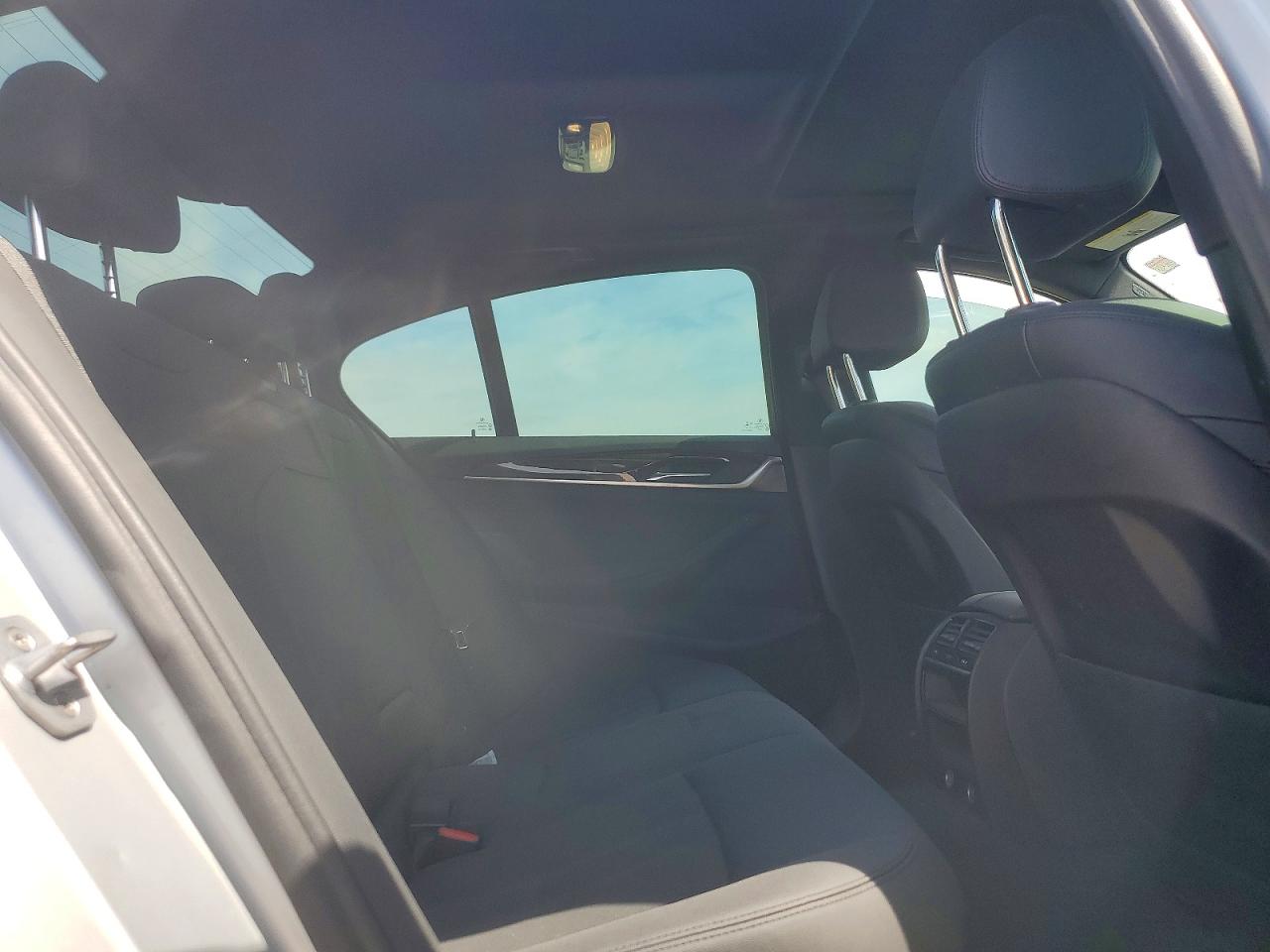 2018 BMW 530