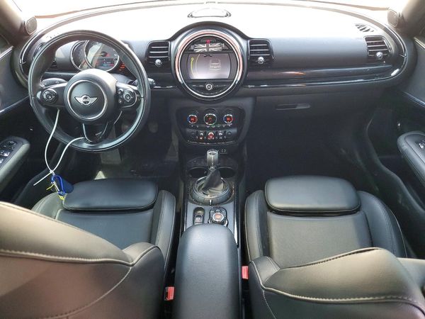 2017 MINI COOPER