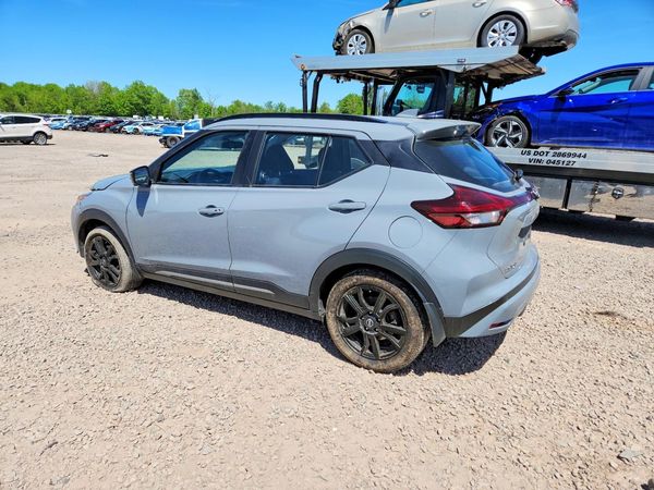 2024 NISSAN KICKS