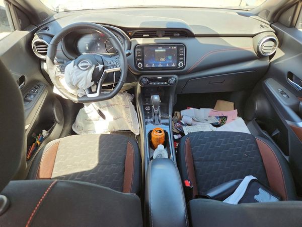 2024 NISSAN KICKS