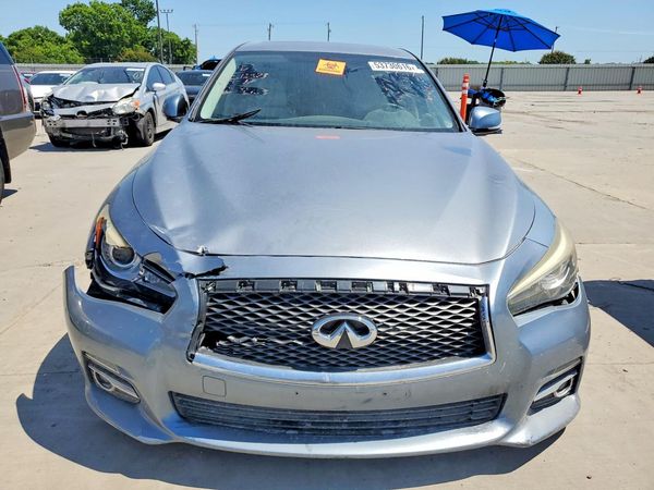 2015 INFINITI Q50