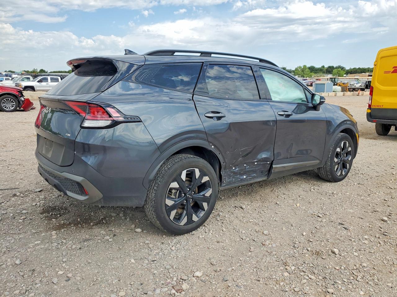 2024 KIA SPORTAGE X-LINE