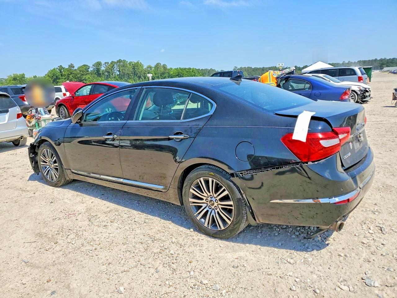 2015 KIA CADENZA