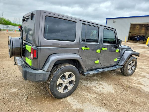 2017 JEEP WRANGLER UNLIMITED SAHARA 4X4