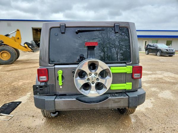 2017 JEEP WRANGLER UNLIMITED SAHARA 4X4