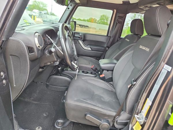 2017 JEEP WRANGLER UNLIMITED SAHARA 4X4