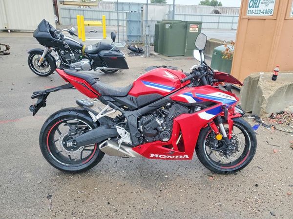2026 HONDA CBR CYCLE