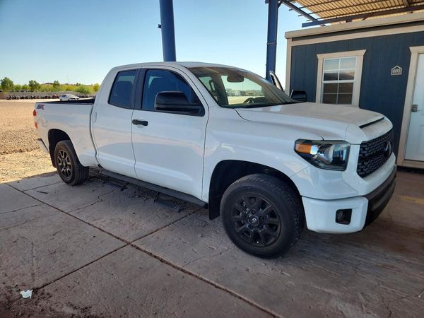 2021 TOYOTA TUNDRA SR5 grade