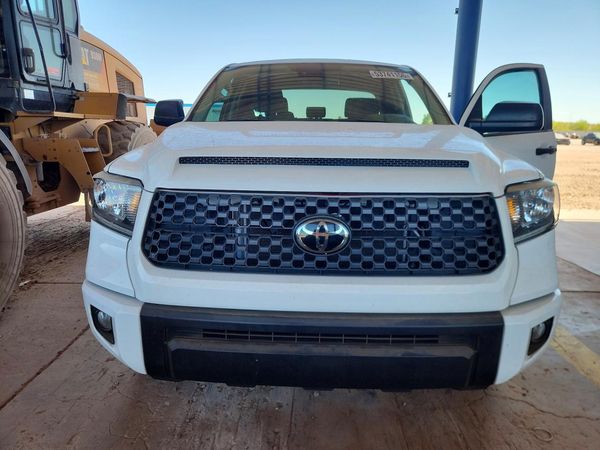 2021 TOYOTA TUNDRA SR5 grade