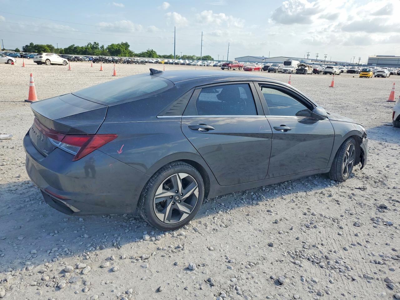 2022 HYUNDAI ELANTRA Limited