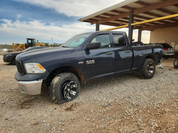 2015 RAM 1500 ST QUAD CAB 4X4
