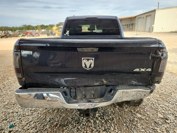 2015 RAM 1500 ST QUAD CAB 4X4