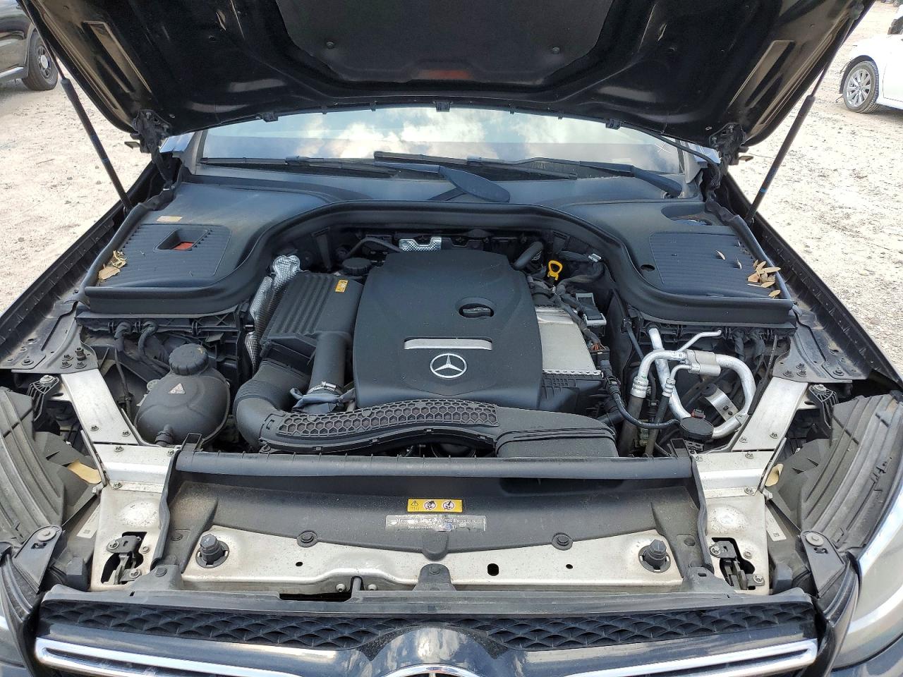 2016 MERCEDES-BENZ GLC GLC300