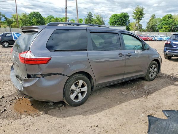 2015 TOYOTA SIENNA