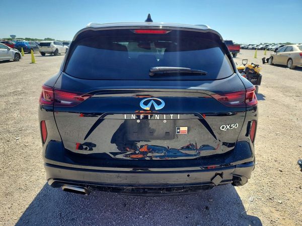 2022 INFINITI QX50 Luxe