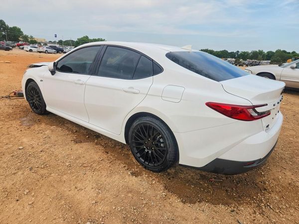 2025 TOYOTA CAMRY