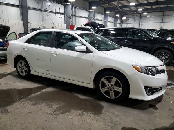 2012 TOYOTA CAMRY — Passenger 3/4