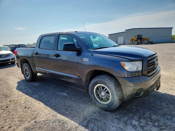 2012 TOYOTA TUNDRA SR5